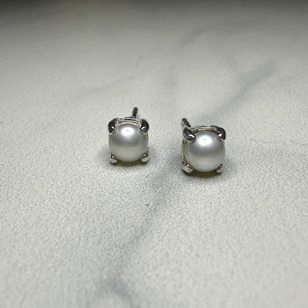 Timeless Classic Pearl Stud Earrings‎ Sterling Silver 925
